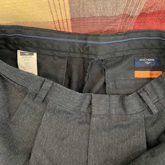 DOCKERS Men's Gray dress slacks - Picture 2 of 4